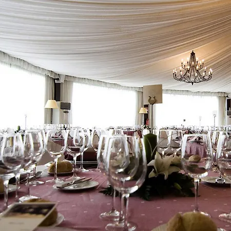 Pazo De Lestrove By De Compostela 4*