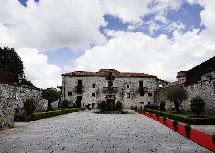 Pazo De Lestrove By De Compostela 4*